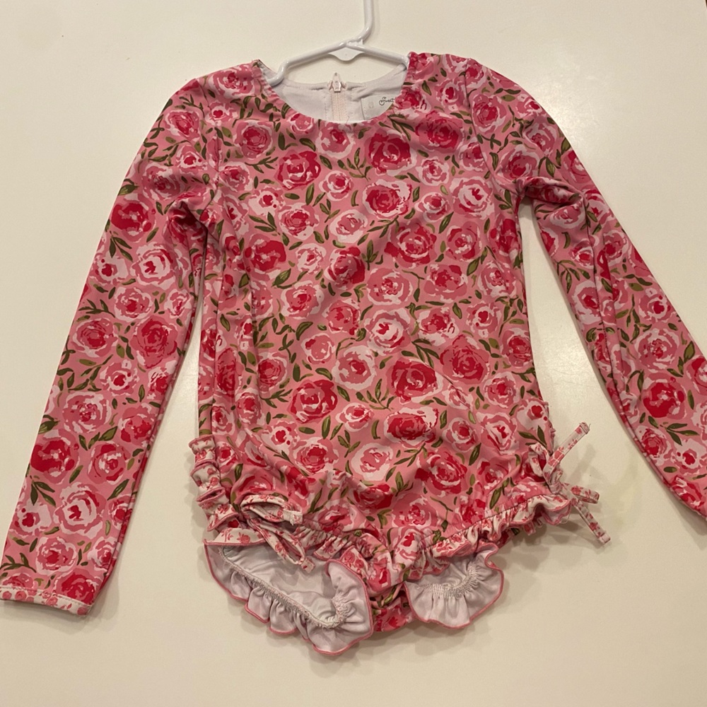 Sweet honey brand rashguard swimsuit size 6